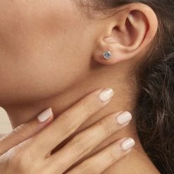 Histoire D'Or Boucles D'oreilles Puces Klodina Or Blanc Topaze 9 Histoire D'Or Boucles D'oreilles Puces Klodina Or Blanc Topaze -Boucles d'Oreilles Soldes B3OFBTB392 model0