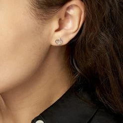 Histoire D'Or Boucles D'oreilles Puces Daria Double Coeurs Or Blanc Oxyde 9 Histoire D'Or Boucles D'oreilles Puces Daria Double Coeurs Or Blanc Oxyde -Boucles d'Oreilles Soldes B3OFBZW416 model1